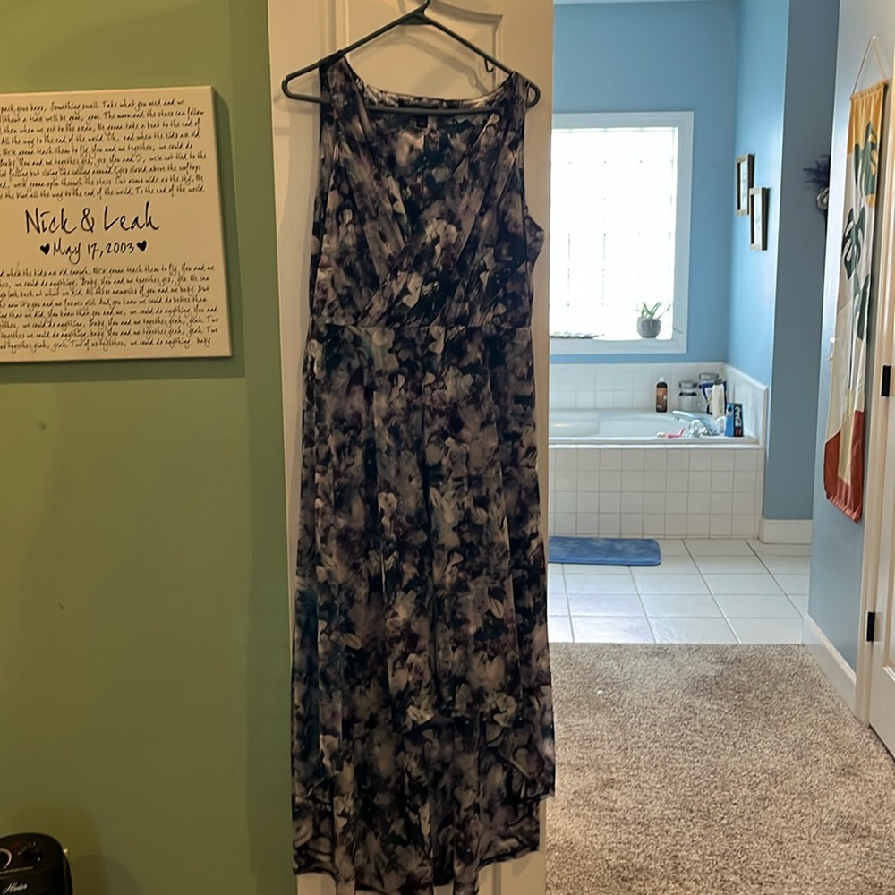 Vera Wang High-Low Vneck Dress